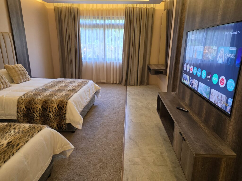 Buffalo Plains | Luxury Big 5 Game Muslim Reserve Buffalo Plains suite looking towards the garden window